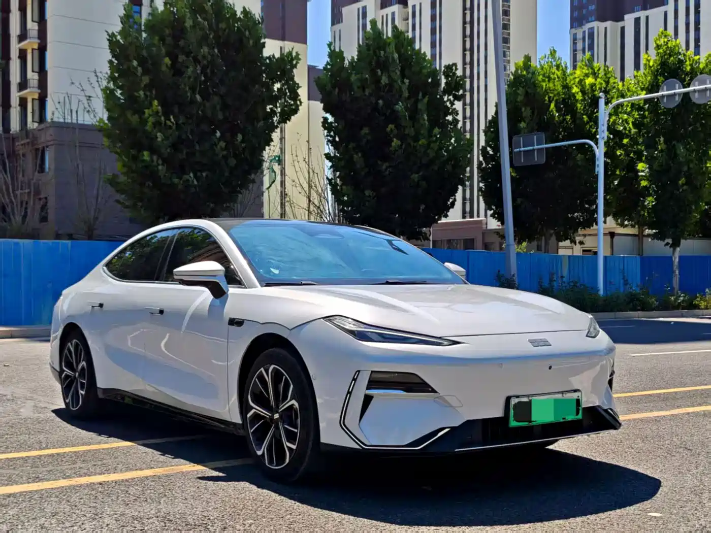2025 Geely Galaxy Galaxy E8