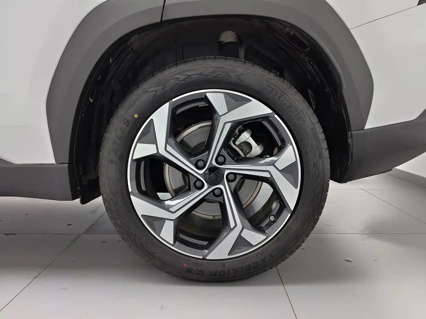 GEELY AUTOMOBILE BOYUE L