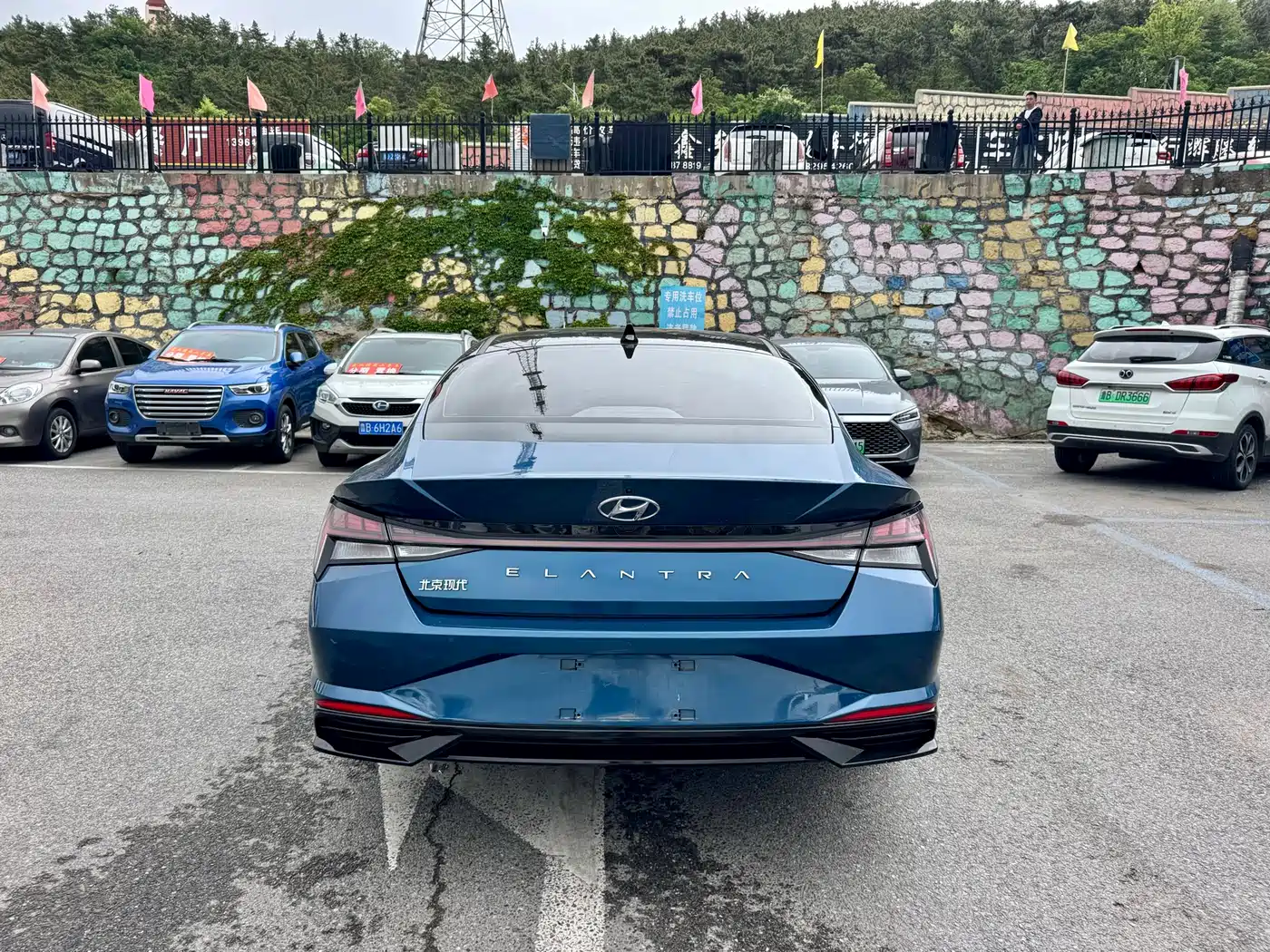 Hyundai Elantra 2021 1.5L CVT TOP Flagship Edition фото 8