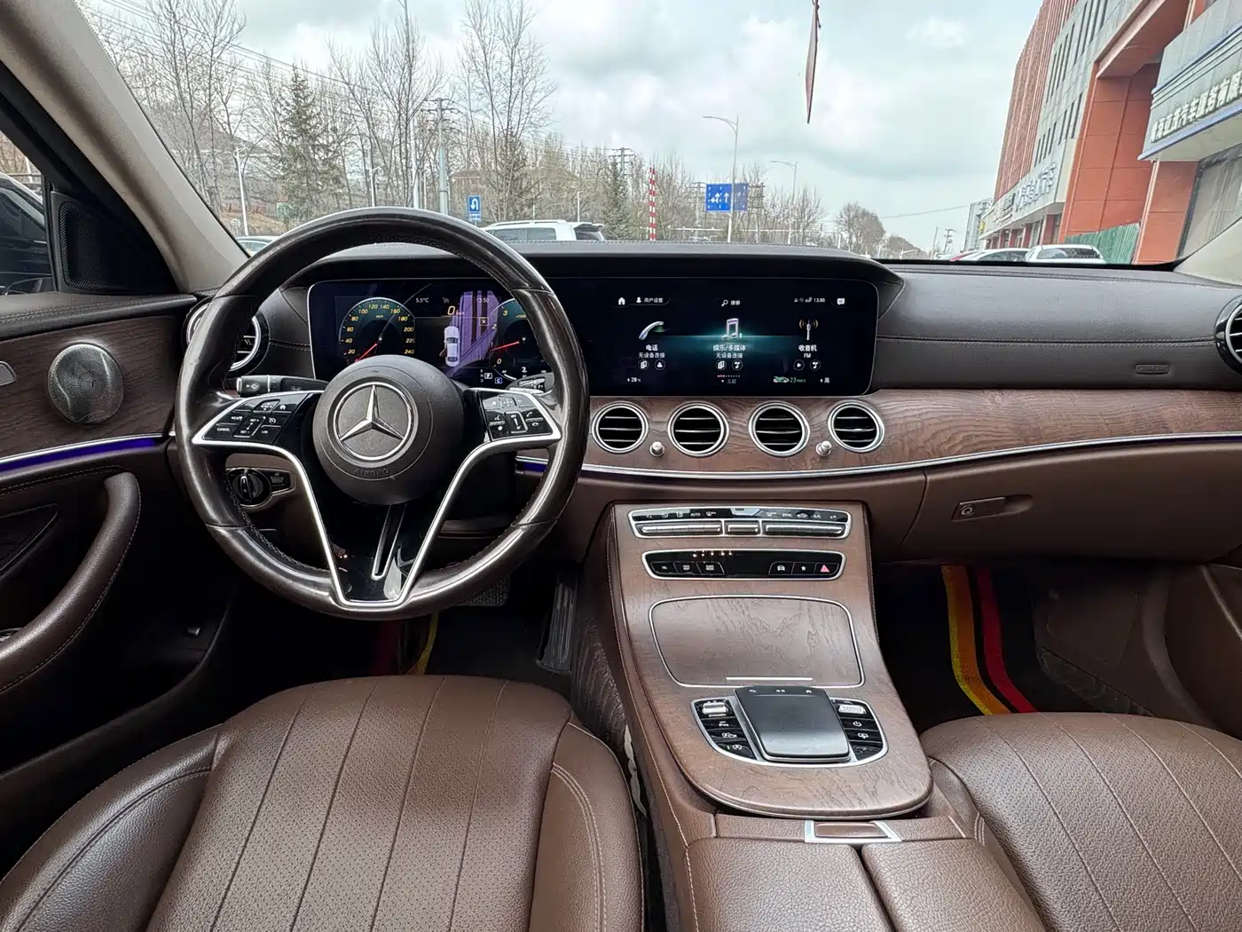 MERCEDES-BENZ E CLASS