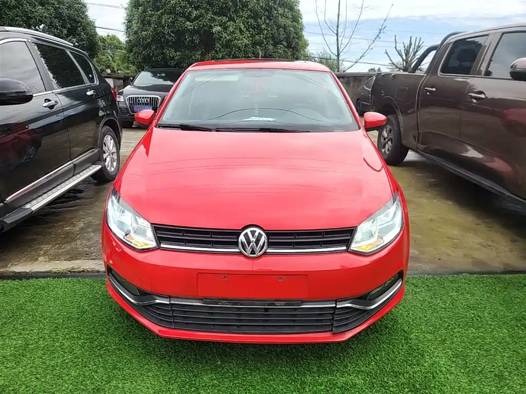 Volkswagen Polo 2014 1.4L Automatic Comfort Edition фото 3