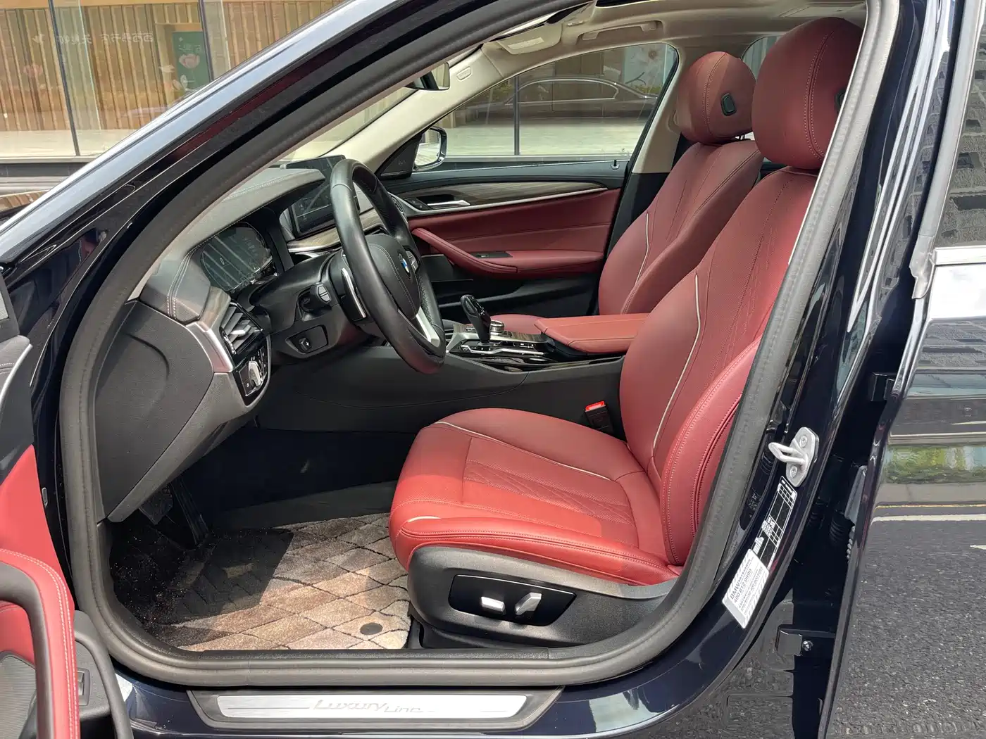 BMW 5 Series 2022 530Li Leading Luxury Package фото 19