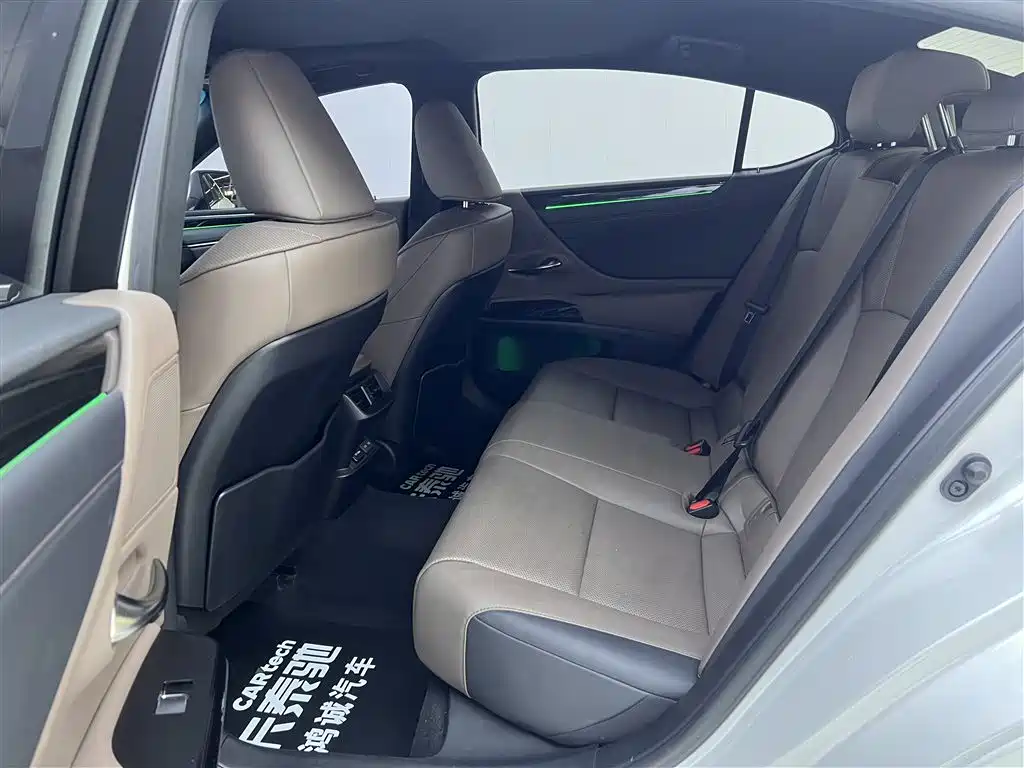 Lexus ES 2022 200 Excellence Edition фото 20