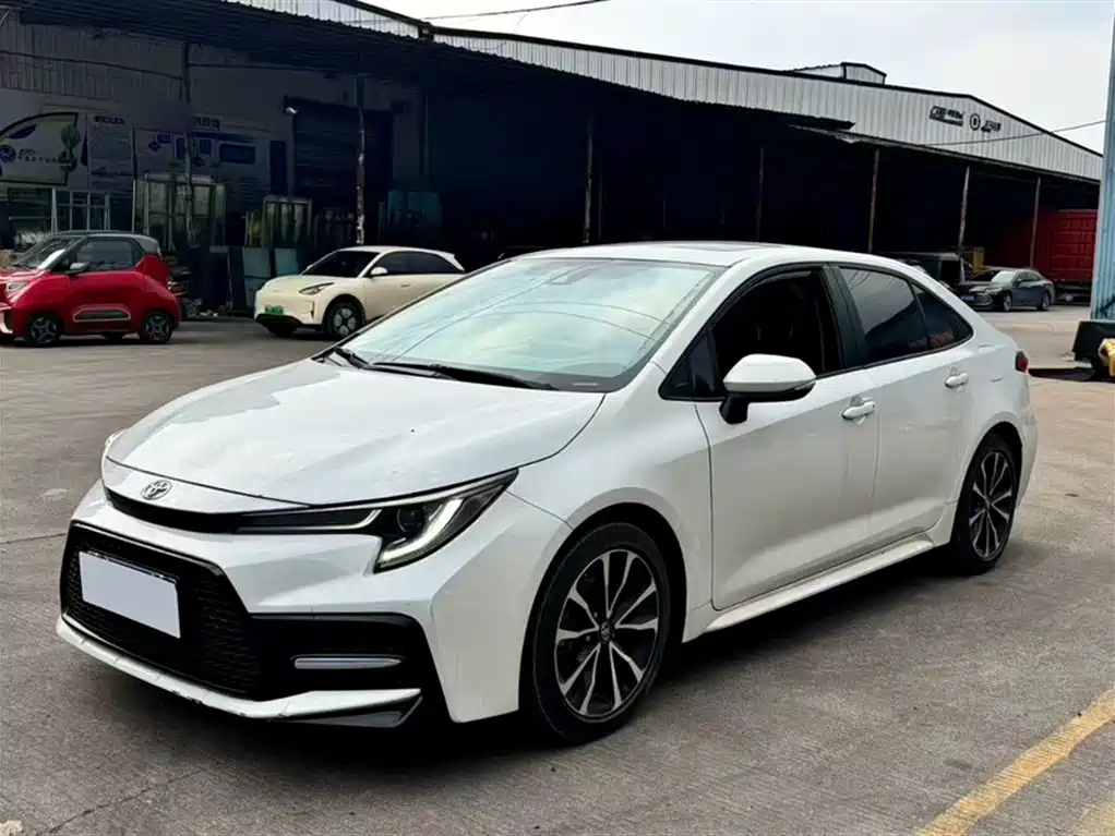 Toyota Levin 2021 185T CVT Sport Edition фото 3
