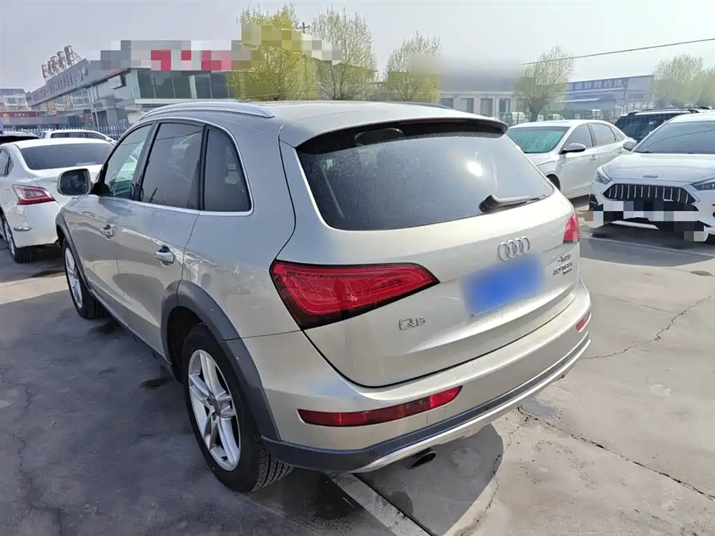 AUDI Q5