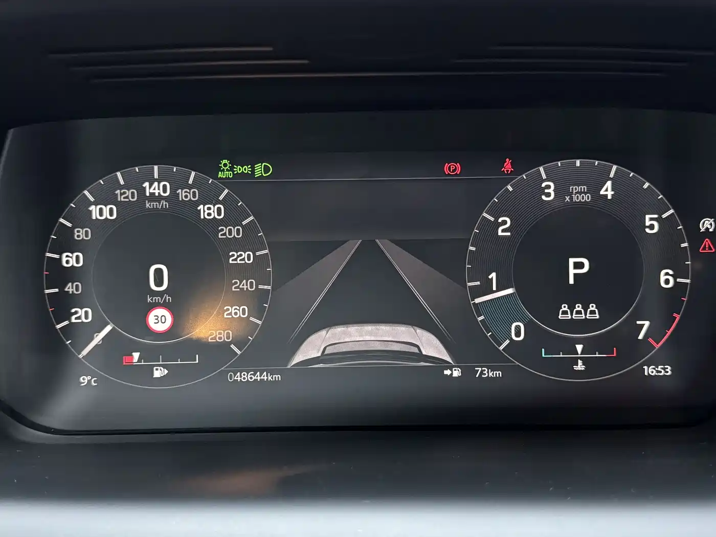 Land Rover Discovery Sport 2022 Model 249PS R-Dynamic S Performance Edition 5-Seater фото 13