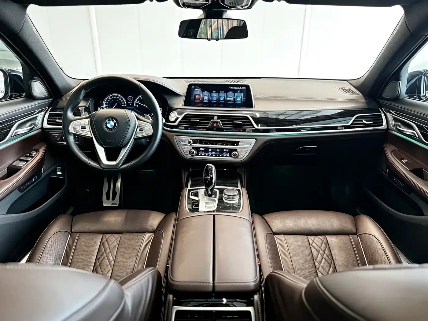 BMW 7 Series 2017 730Li Luxury Edition фото 4
