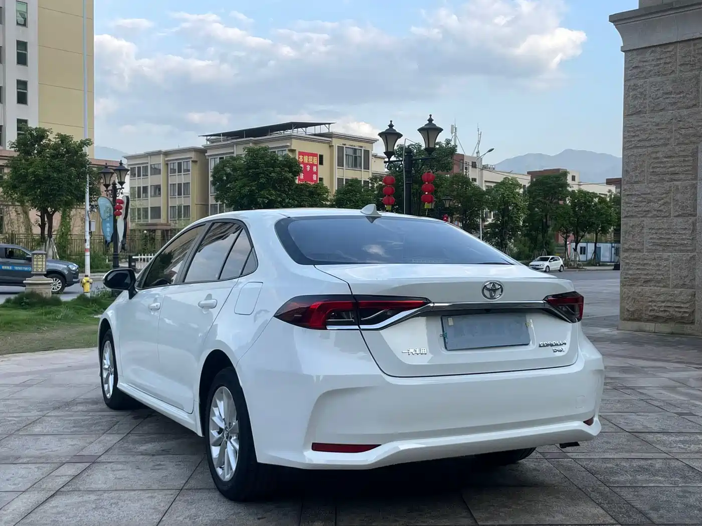 Toyota Corolla 2021 1.2T S-CVT Elite PLUS Edition фото 8