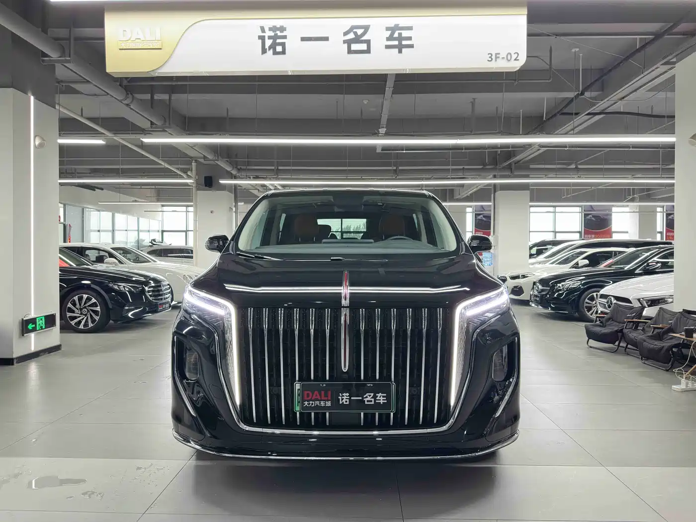 Hongqi HQ9 PHEV 2024 Model 2.0T AWD Business Edition фото 2