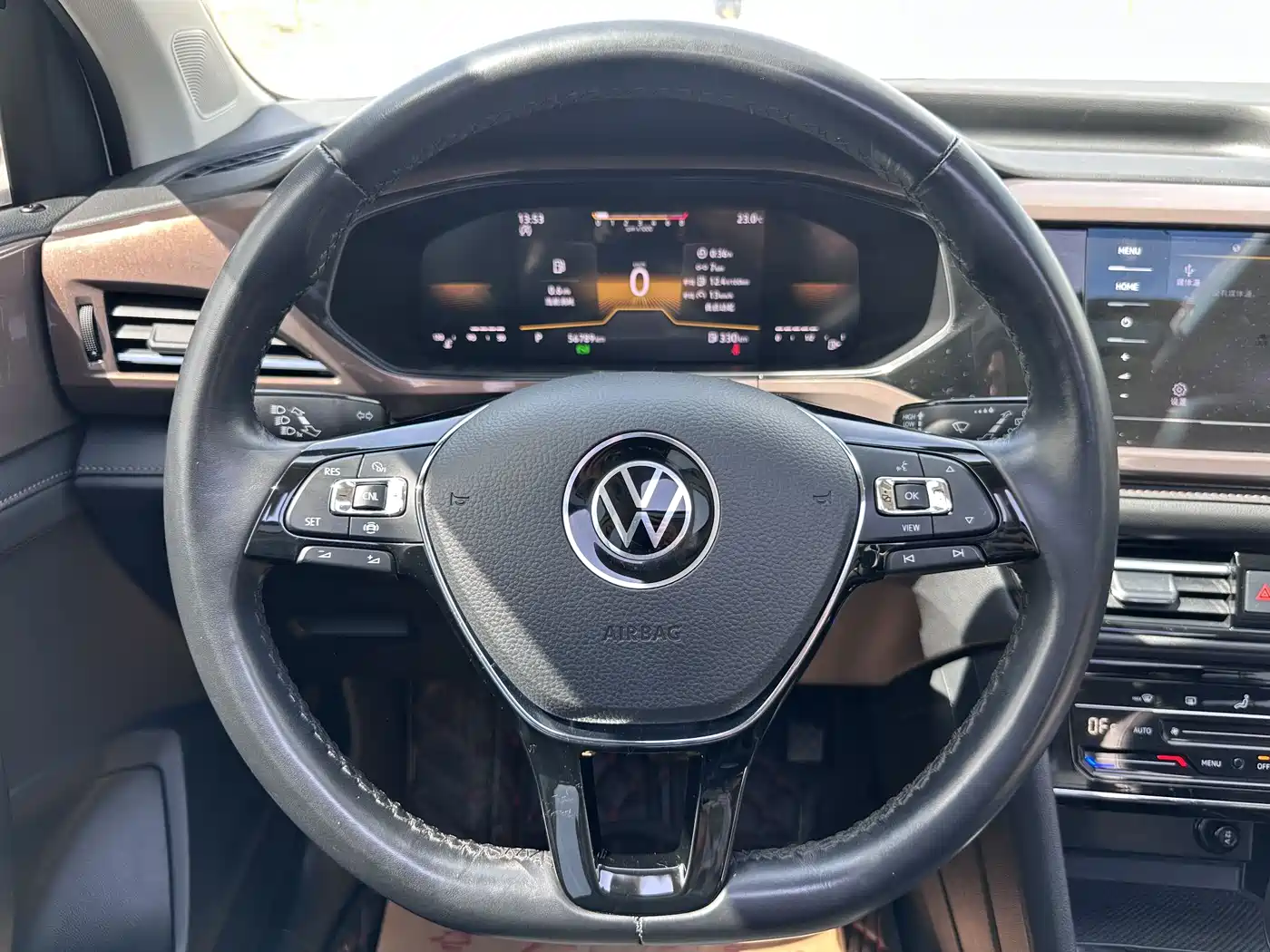 Volkswagen Tharu 2022 280TSI 2WD Comfort фото 8