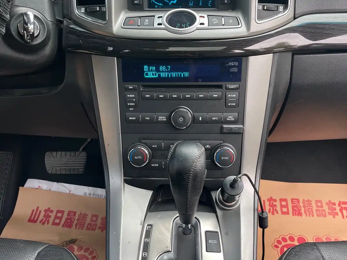 Chevrolet Captiva 2015 2.4L AWD Flagship 7-Seater фото 9