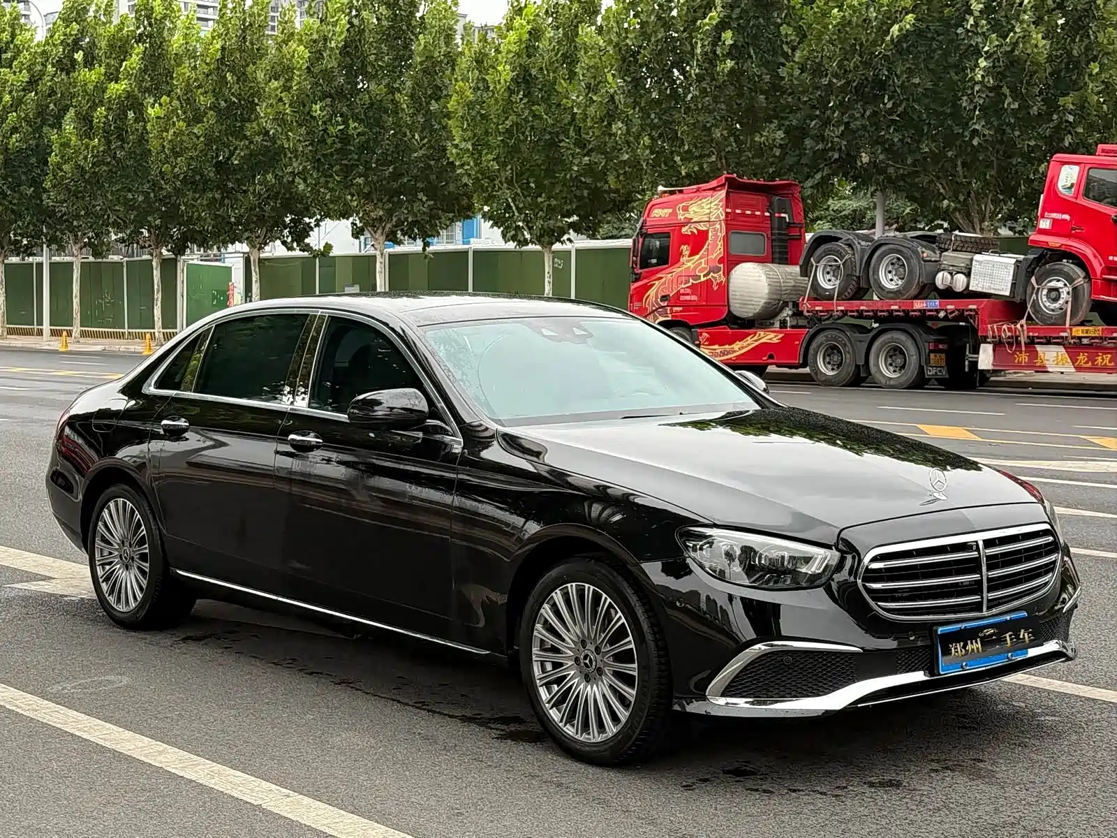 Фото 3 - Mercedes-Benz E-Class