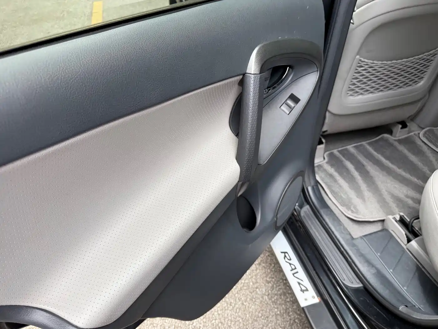Toyota RAV4 Rongfang 2010 Model 2.0L Manual Luxury Upgrade Edition фото 24