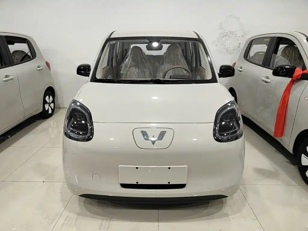 Wuling Motors Hongguang MINIEV 2026 2025 4-Door Advanced