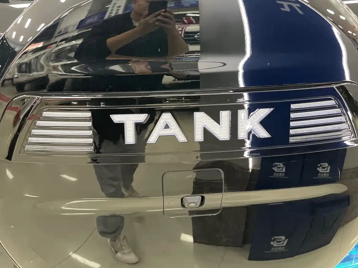 Tank 500 EV 2024 Hi4-T Black Warrior Edition фото 25