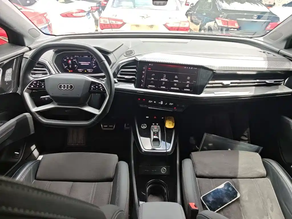 Audi Q4 e-tron 2023 2023 50 e-tron quattro Creation Edition