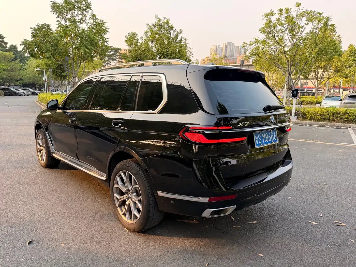 BMW X7 2023 xDrive40i Leading Luxury Package фото 12