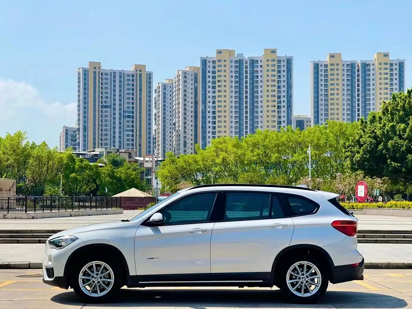 BMW X1 2016 sDrive18Li Fashion Model фото 6