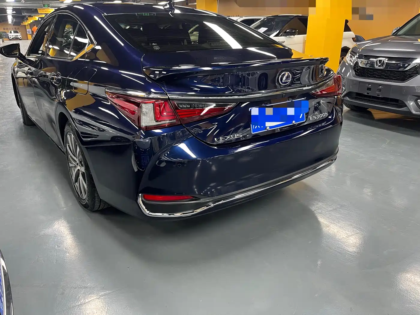 Lexus ES 2020 Model 300h Excellence Edition China V фото 12