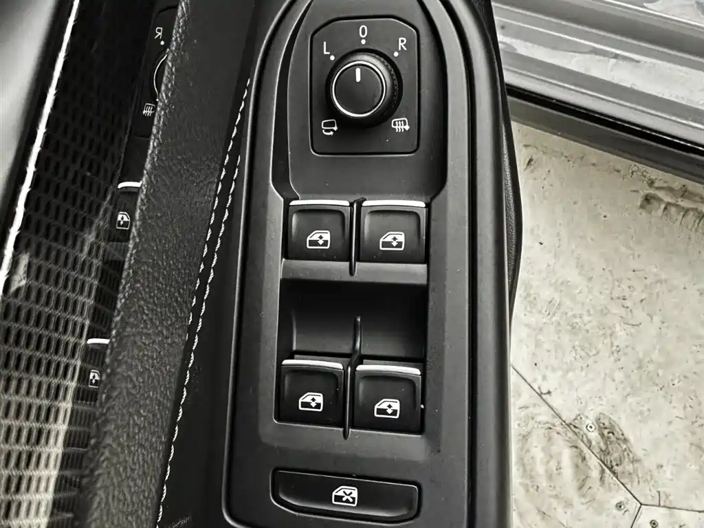 Volkswagen Golf 2021 280TSI DSG R-Line фото 16
