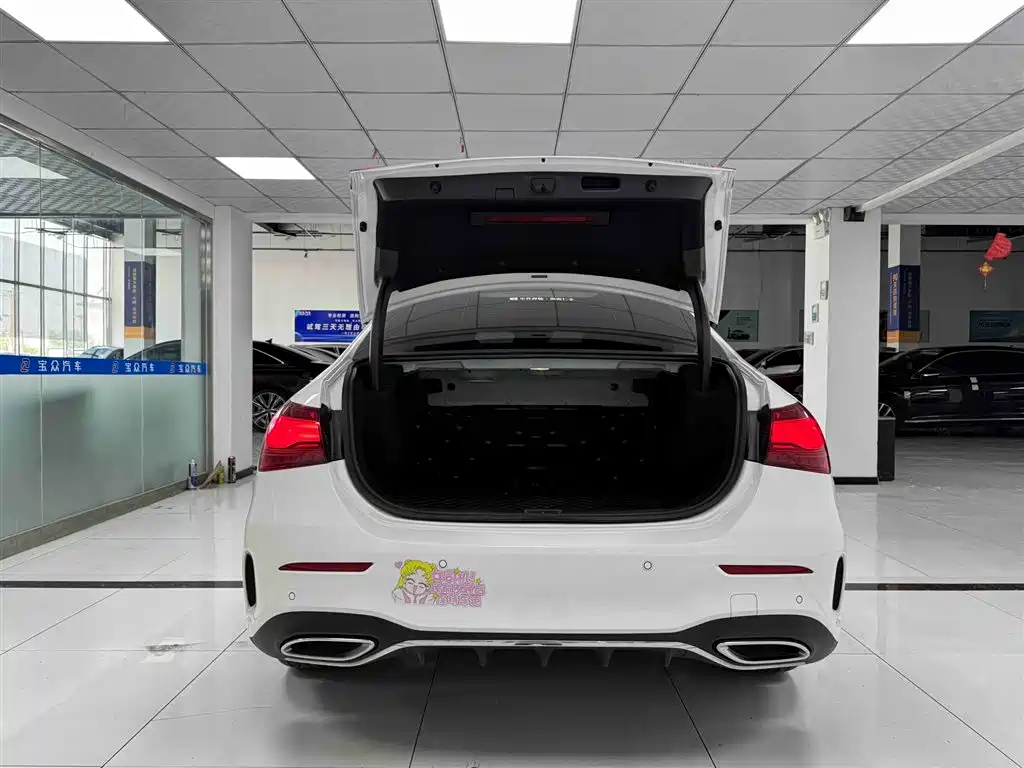 Mercedes-Benz A-Class 2024 A 200 L Fashion Edition фото 7