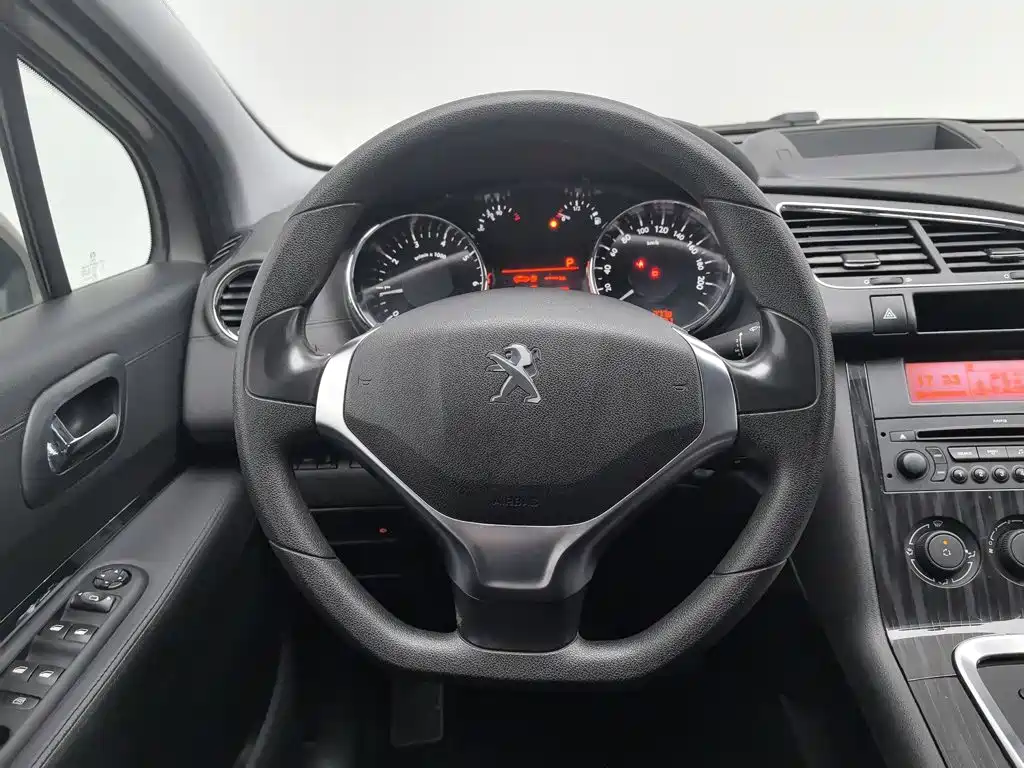 Peugeot 3008 2016 2015 1.6THP Automatic Classic Edition