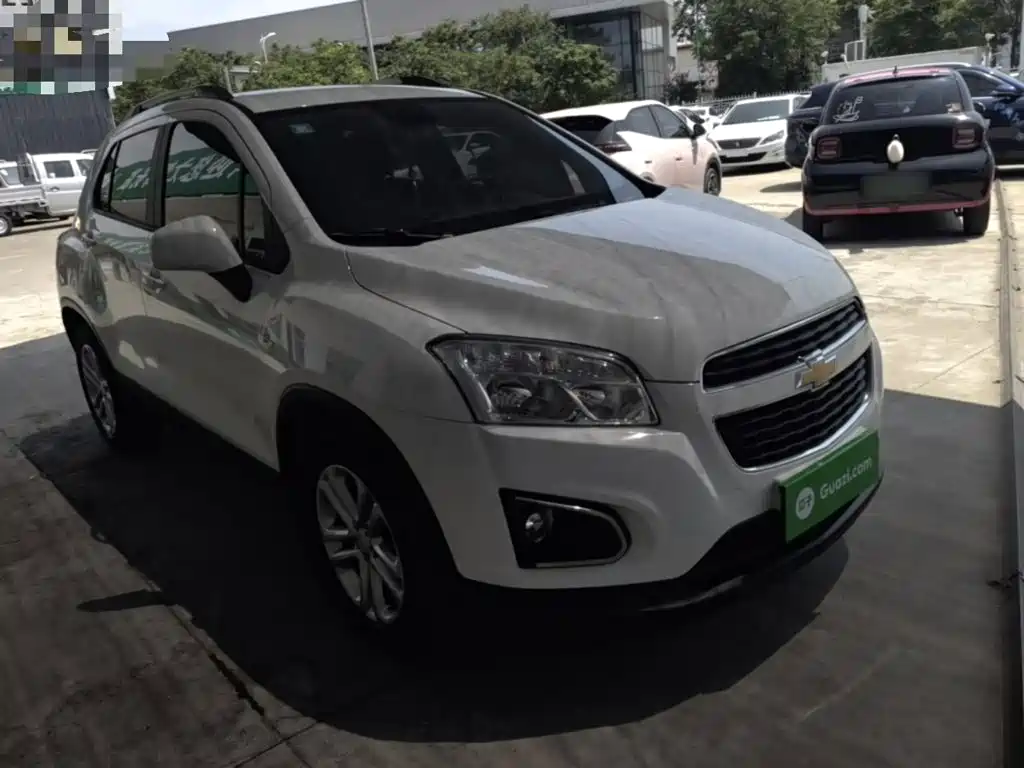 Фото 4 - Chevrolet Trax