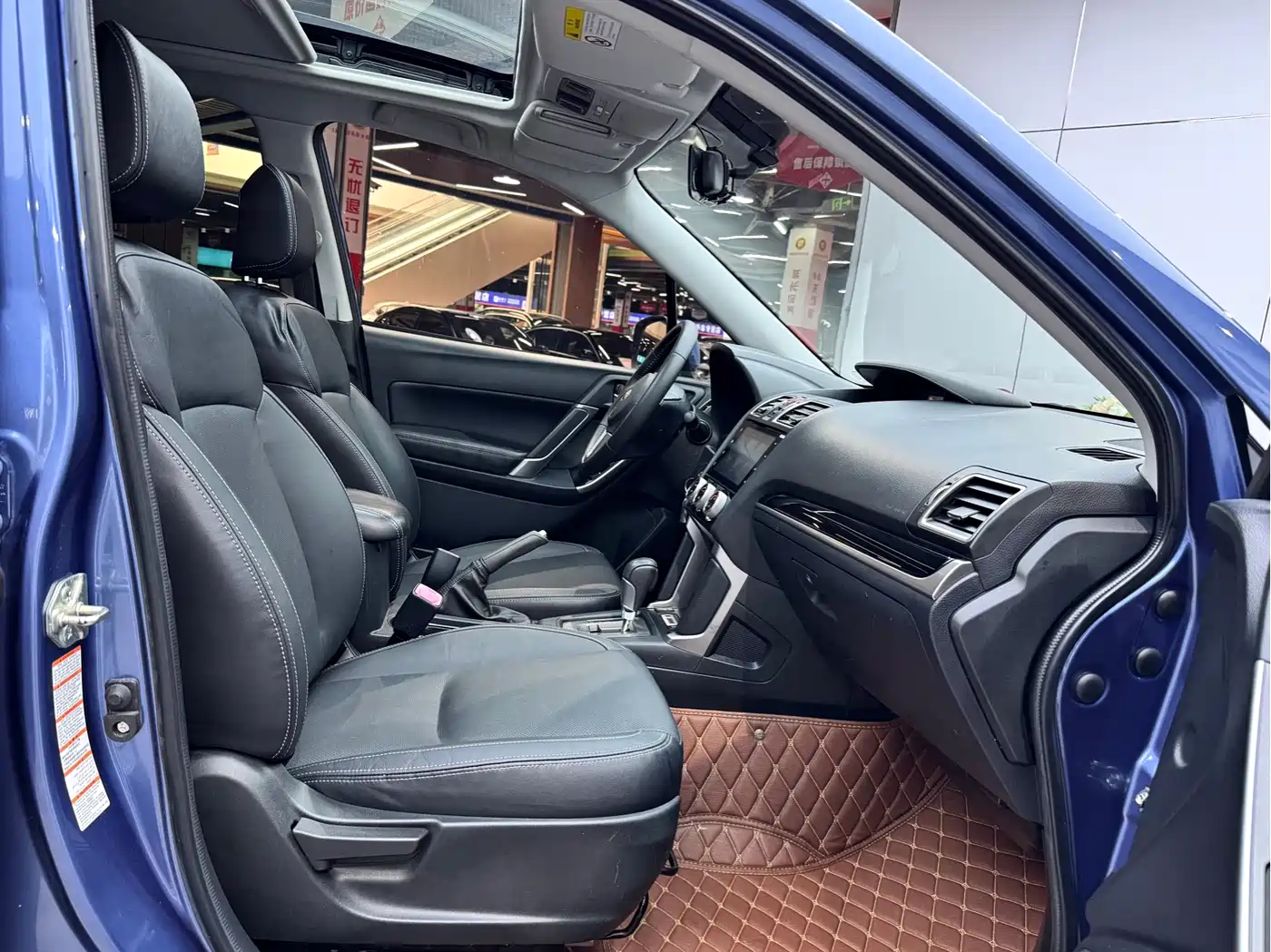 Subaru Forester 2018 2.0i Luxury Navigation Edition фото 3