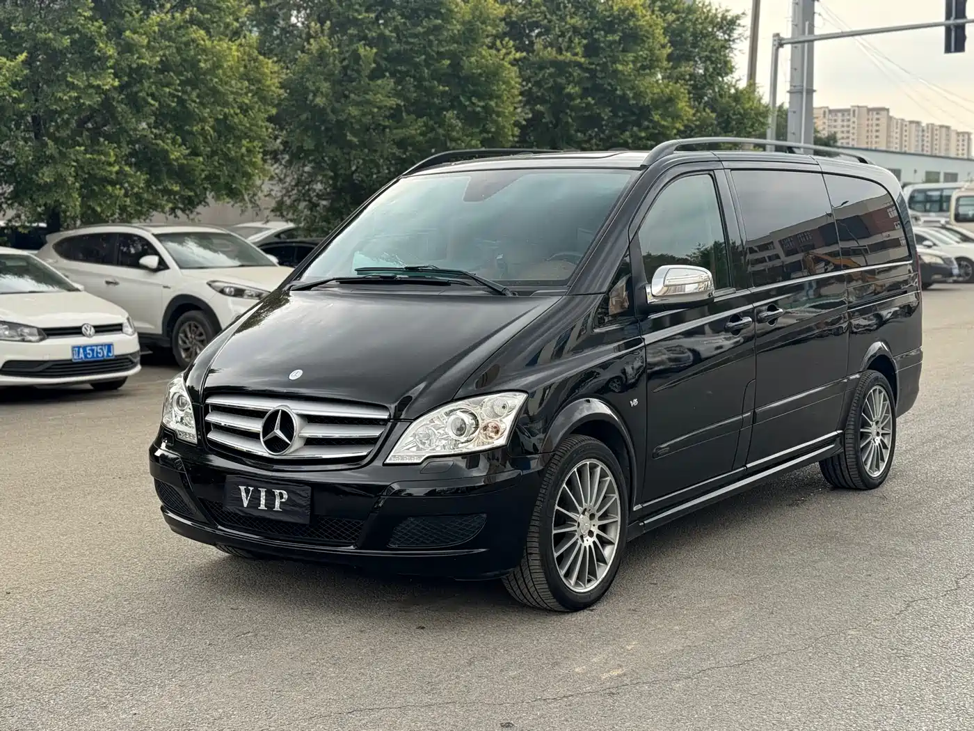 Mercedes-Benz Viano (Import) 2011 3.5L 125th Anniversary Edition 7-Seater