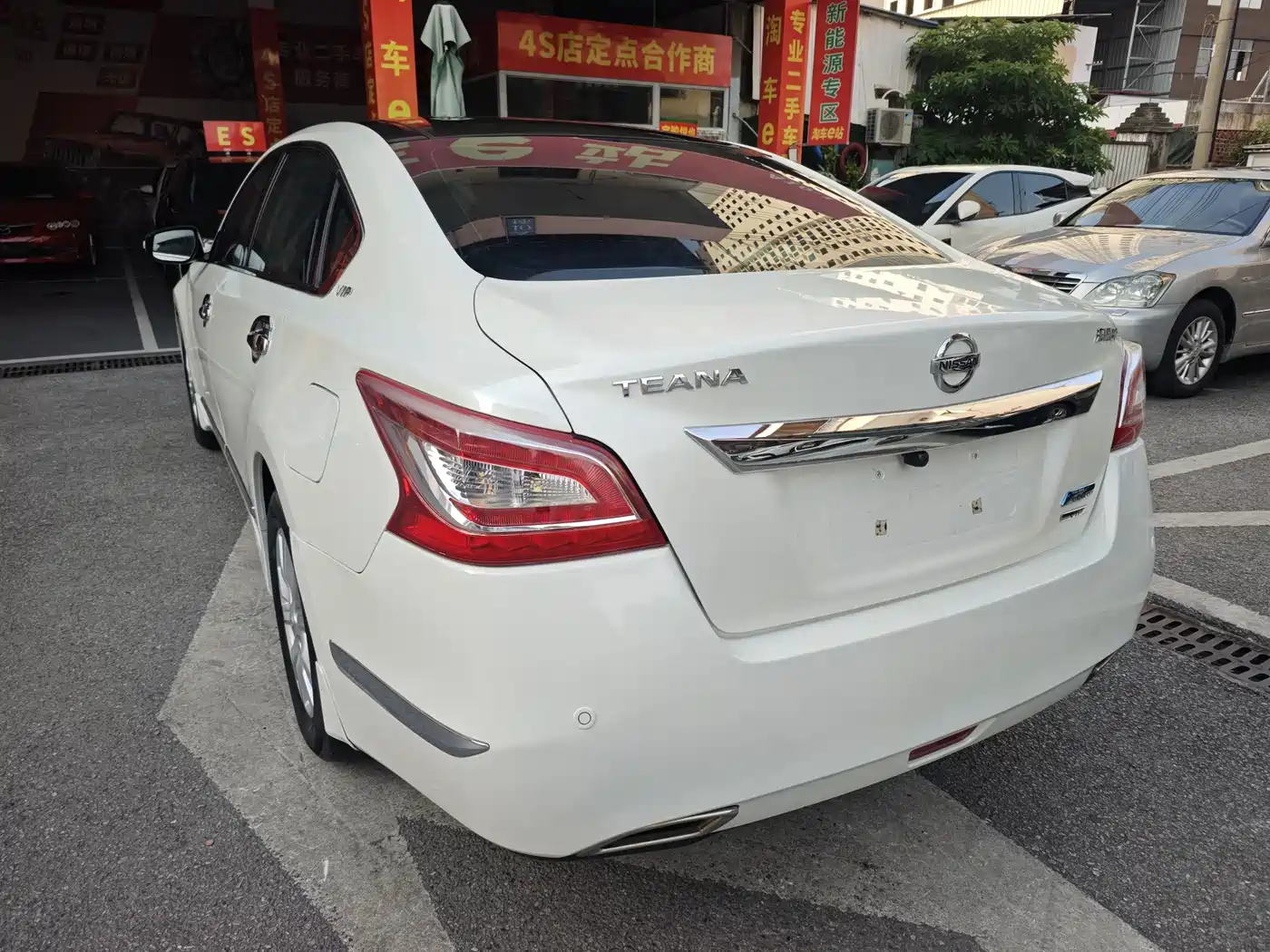 Photo 7 - Nissan Teana