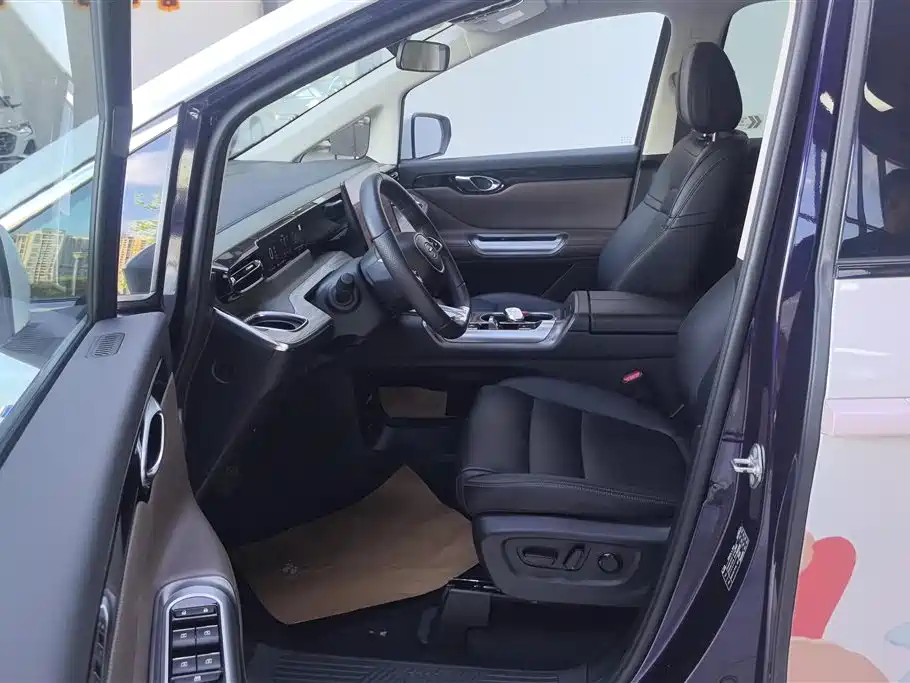 GAC Trumpchi Trumpchi E8 NEV 2024 Model 150km MAX фото 9