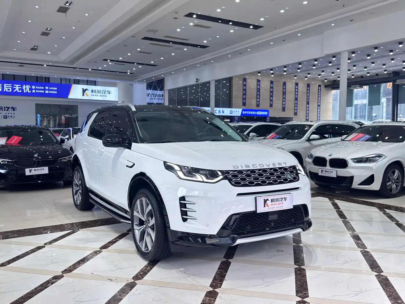 Land Rover Discovery Sport 2024 Luxury Custom Edition фото 4