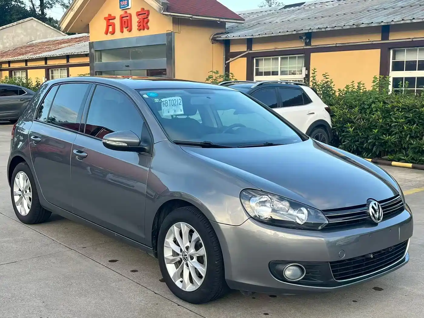 Фото 3 - Volkswagen Golf