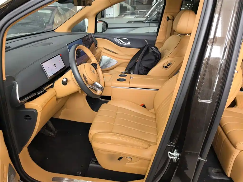 Voyah Auto Voyah Dreamer 2025 PHEV AWD Flagship Kunpeng Edition фото 15
