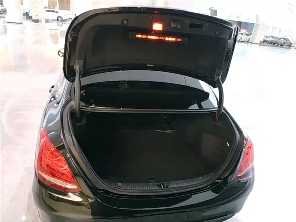 Mercedes-Benz C-Class 2017 Facelift C 200 Sport Edition фото 19