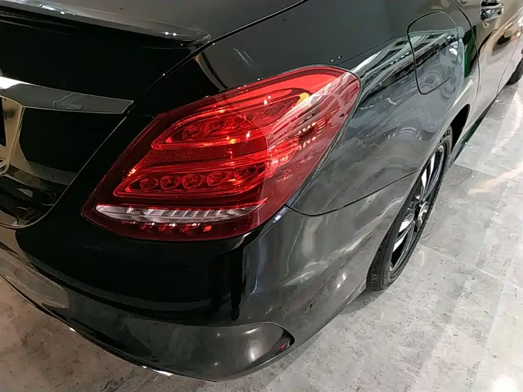 Mercedes-Benz C-Class 2017 Facelift C 200 Sport Edition фото 8