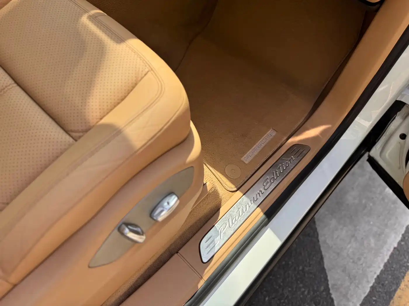 Porsche Cayenne 2014 Cayenne Platinum Edition 3.0T фото 18