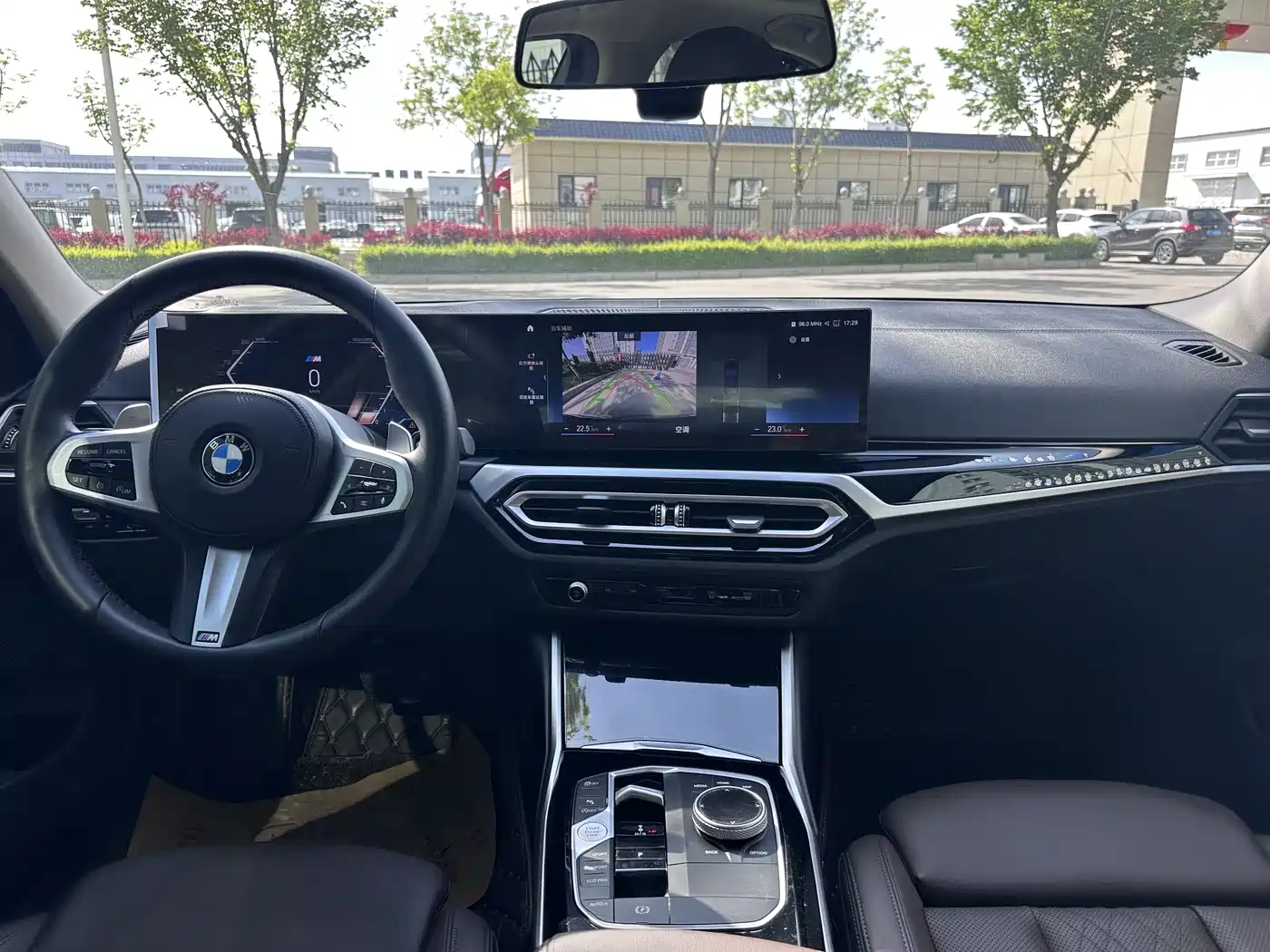 BMW 3 Series 2023 320Li M Sport Package фото 5