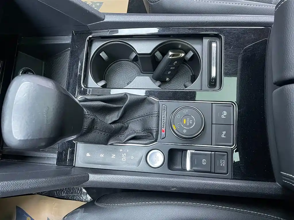 Volkswagen Teramont 2020 380TSI 4WD Luxury Edition China VI фото 13