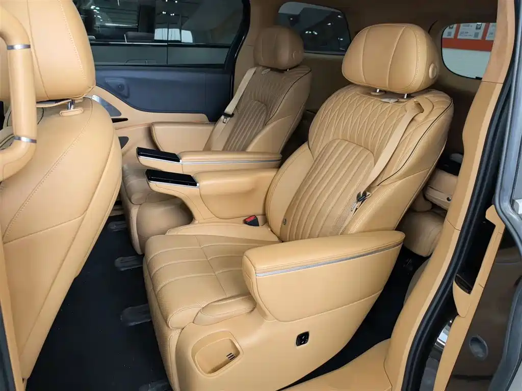 Voyah Auto Voyah Dreamer 2025 PHEV AWD Flagship Kunpeng Edition фото 17