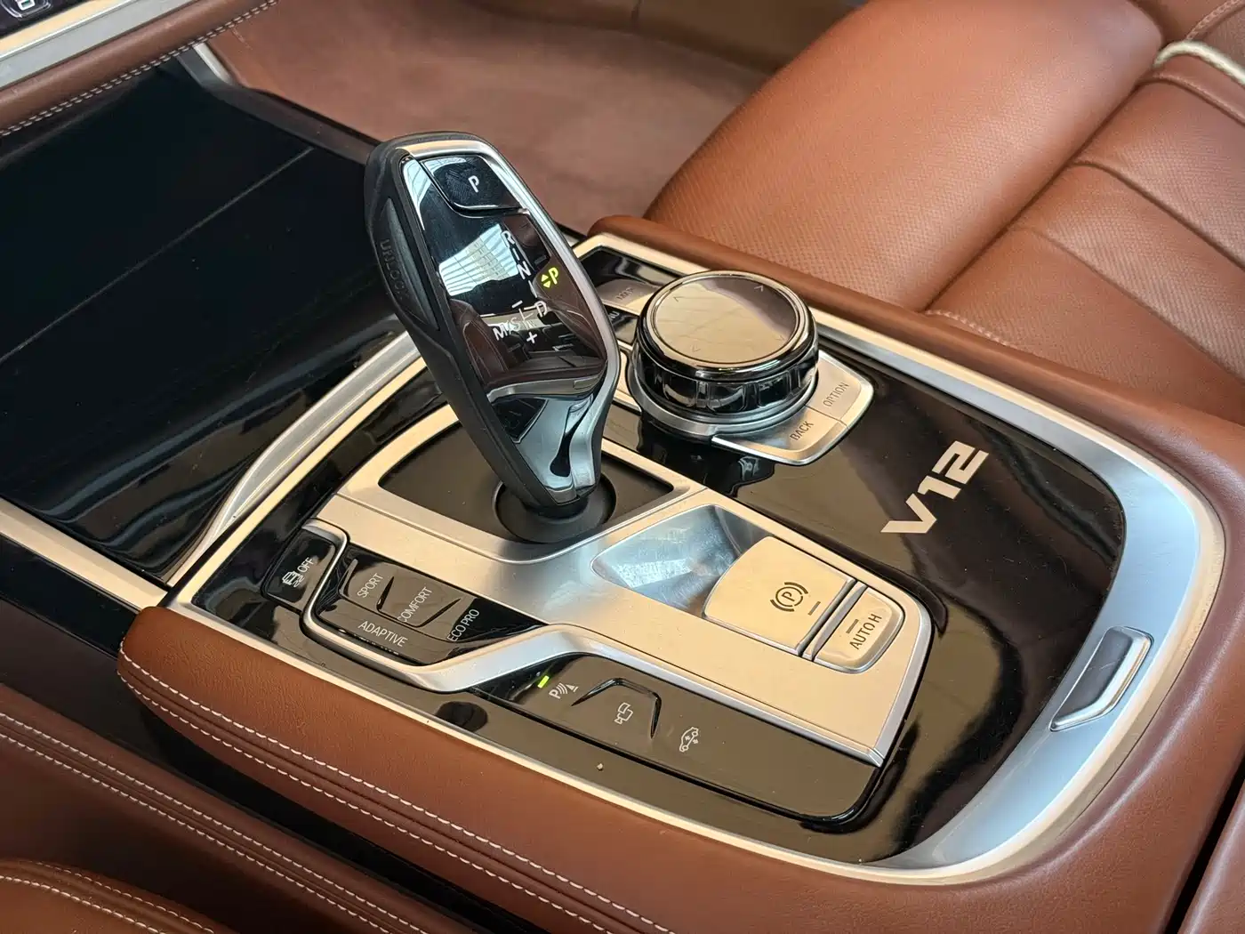 BMW 7 Series 2017 M760Li xDrive Excellence Luxury фото 11