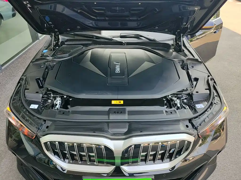 BMW i5 2025 2025 eDrive 40L M Sport Package