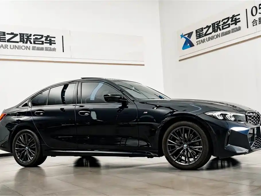 BMW 3 Series 2024 325i M Sport Shadowline Package фото 6