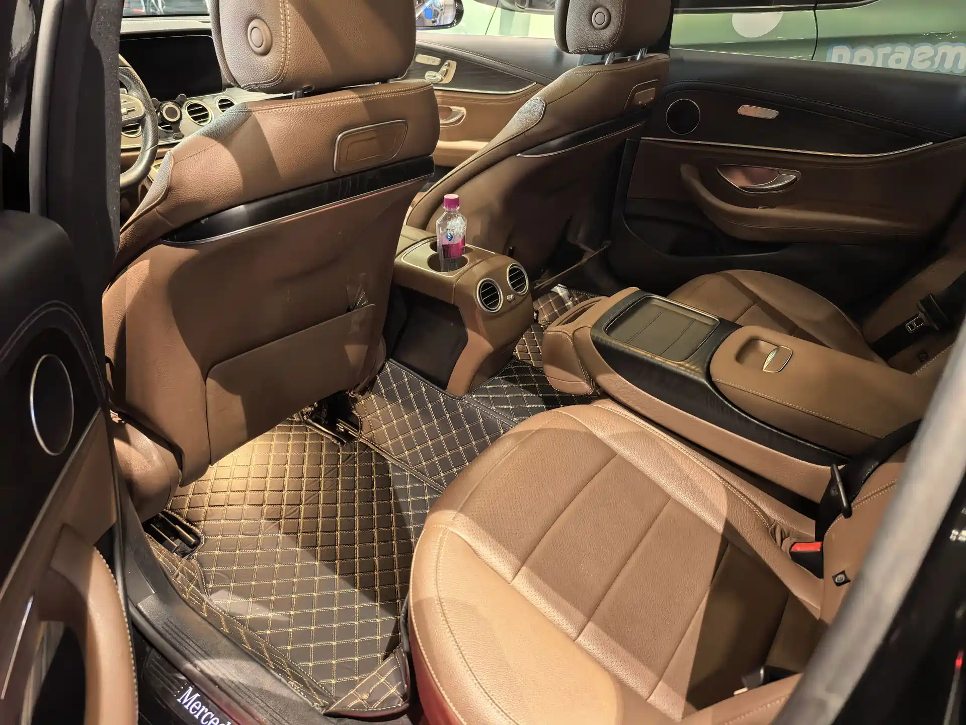 Фото 6 - Mercedes-Benz E-Class