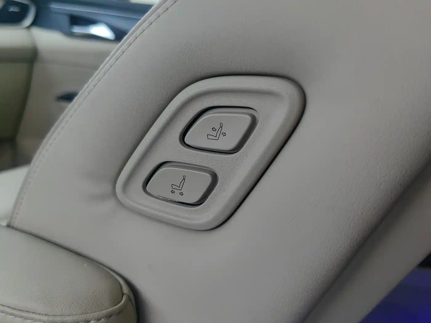 Buick GL8 2023 ES Landmaster Exclusive фото 20