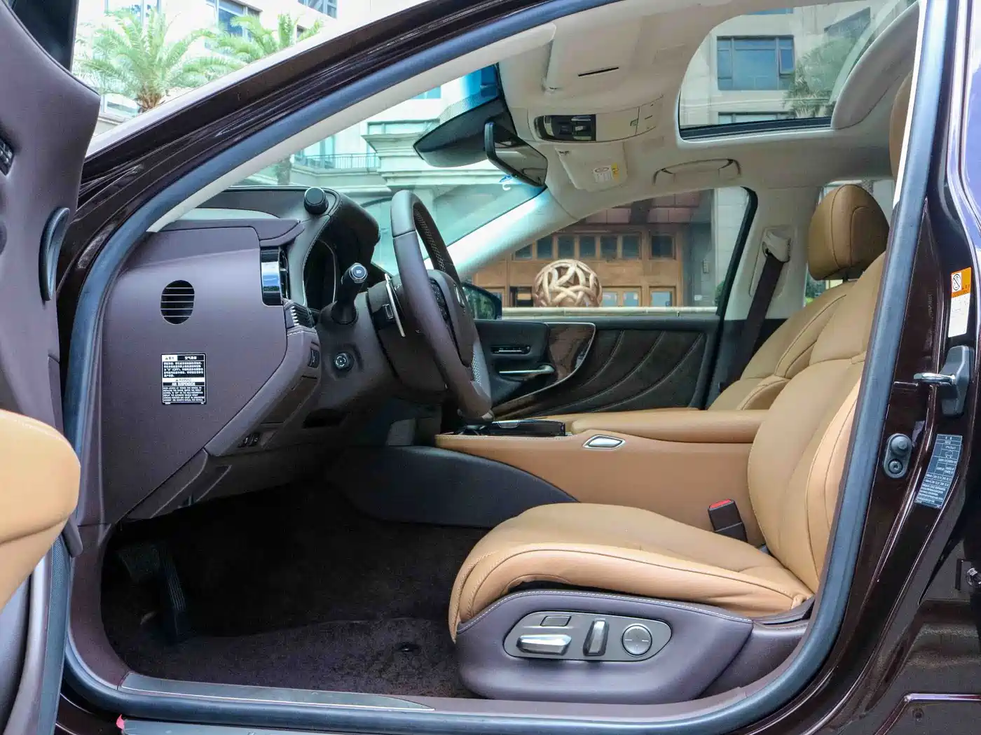 Lexus LS 2020 500h Excellence (China VI) фото 3