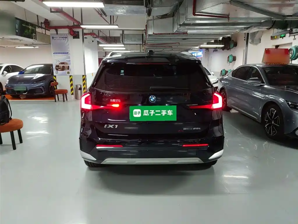 BMW iX1 2023 eDrive25L X Design Package фото 6