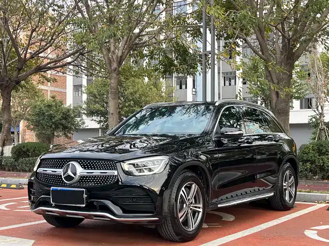 MERCEDES-BENZ GLC