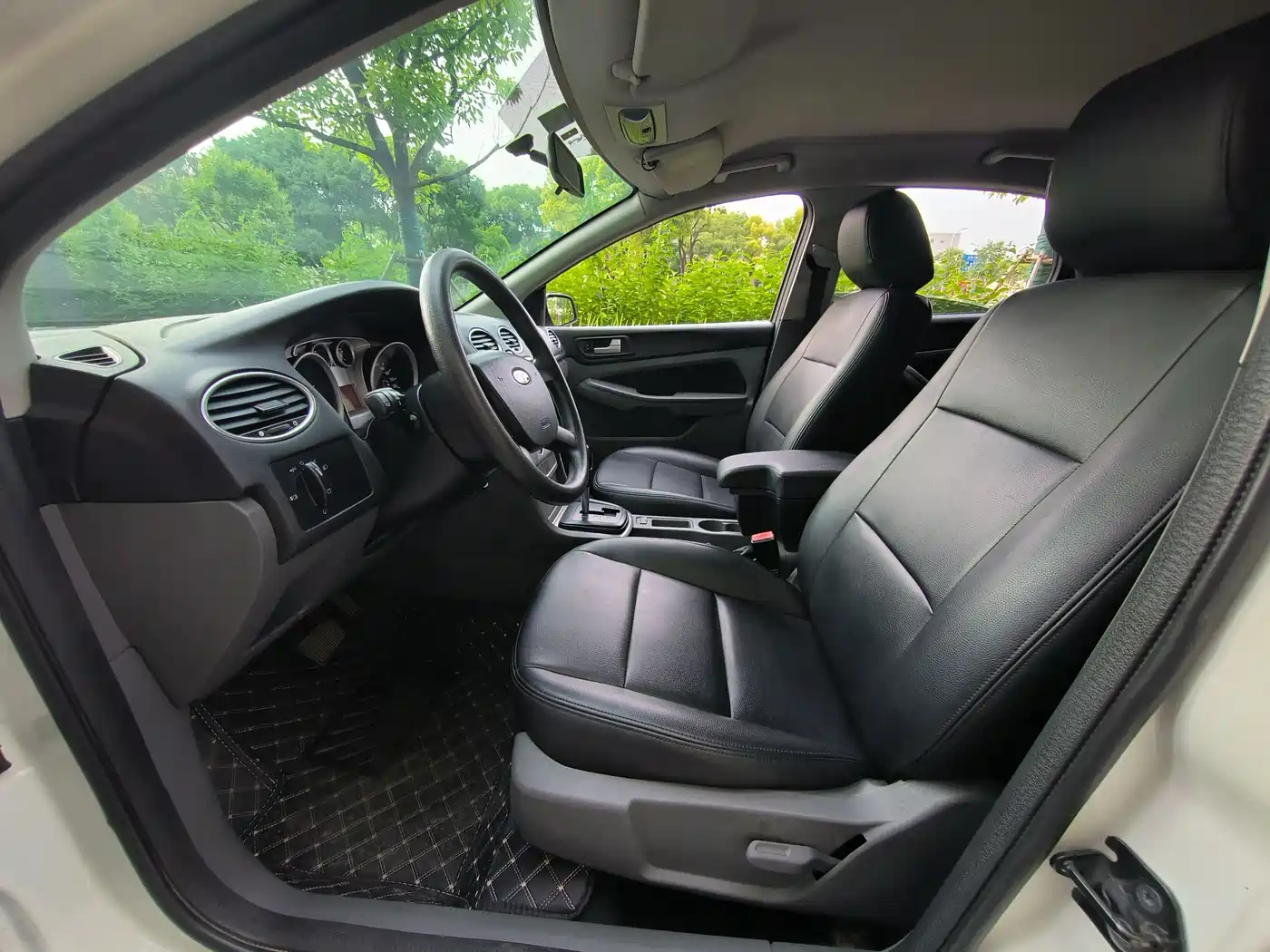 Photo 5 - Ford Focus