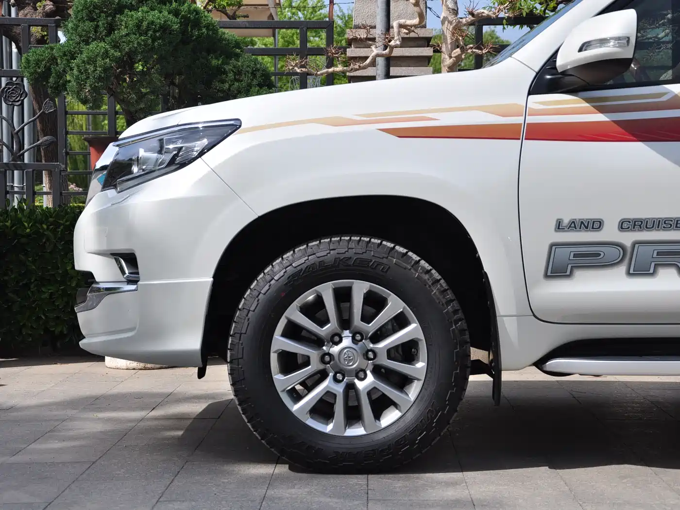 Toyota Prado 2019 3.5L Automatic TX-L Zunxiang Edition with Rear-mounted Spare Tire фото 6